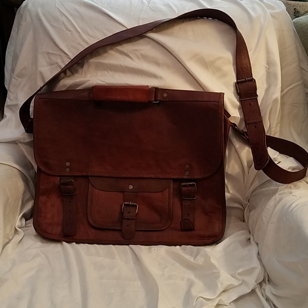 Leather messenger bag